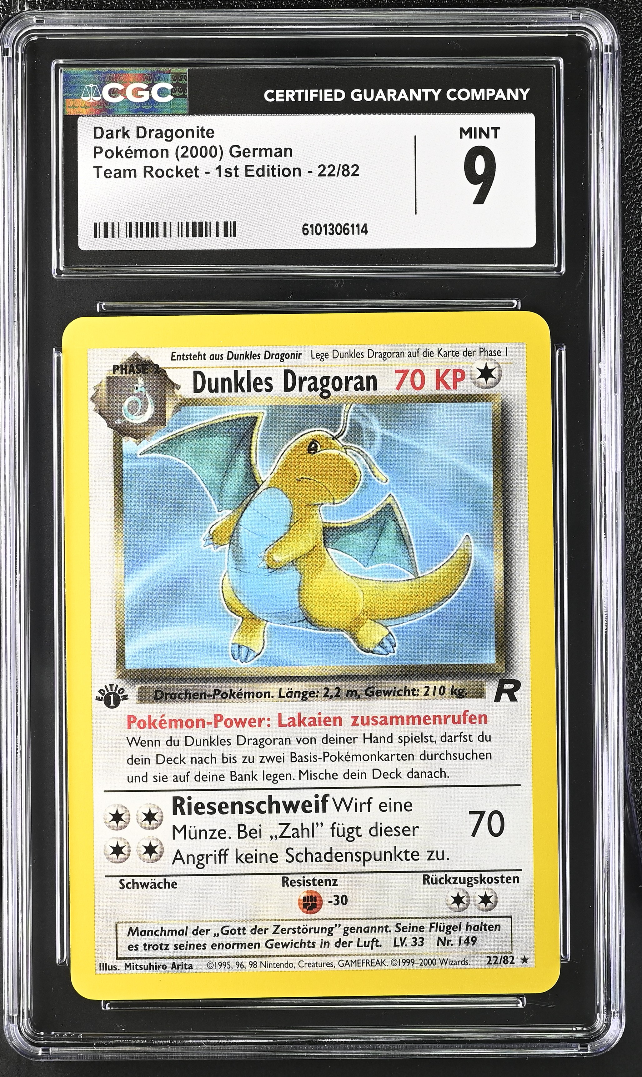 Dark Dragonite - TR 22 - German - CGC 9
