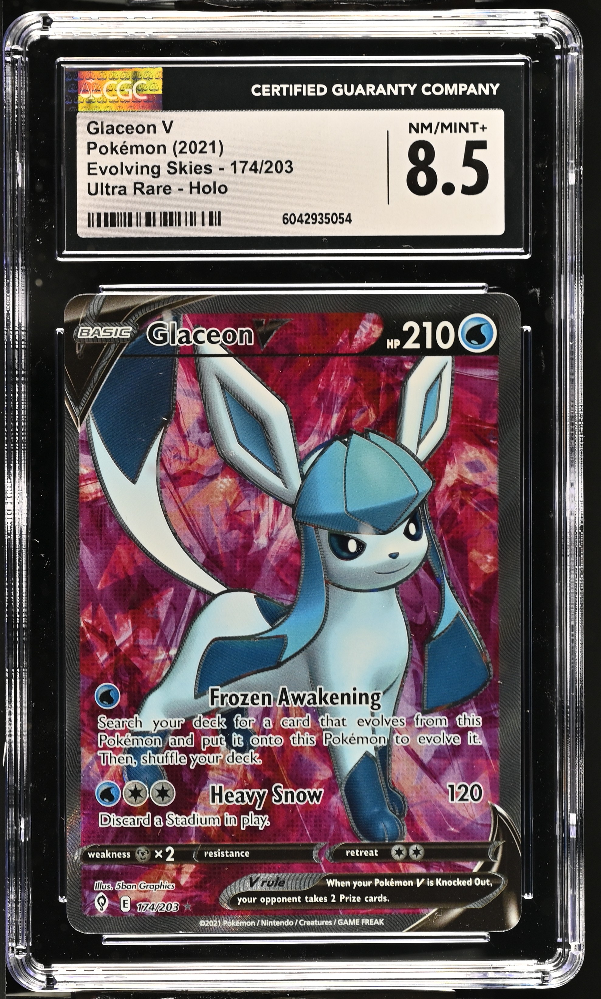 Glaceon V - EVS 174 - English - CGC 8.5