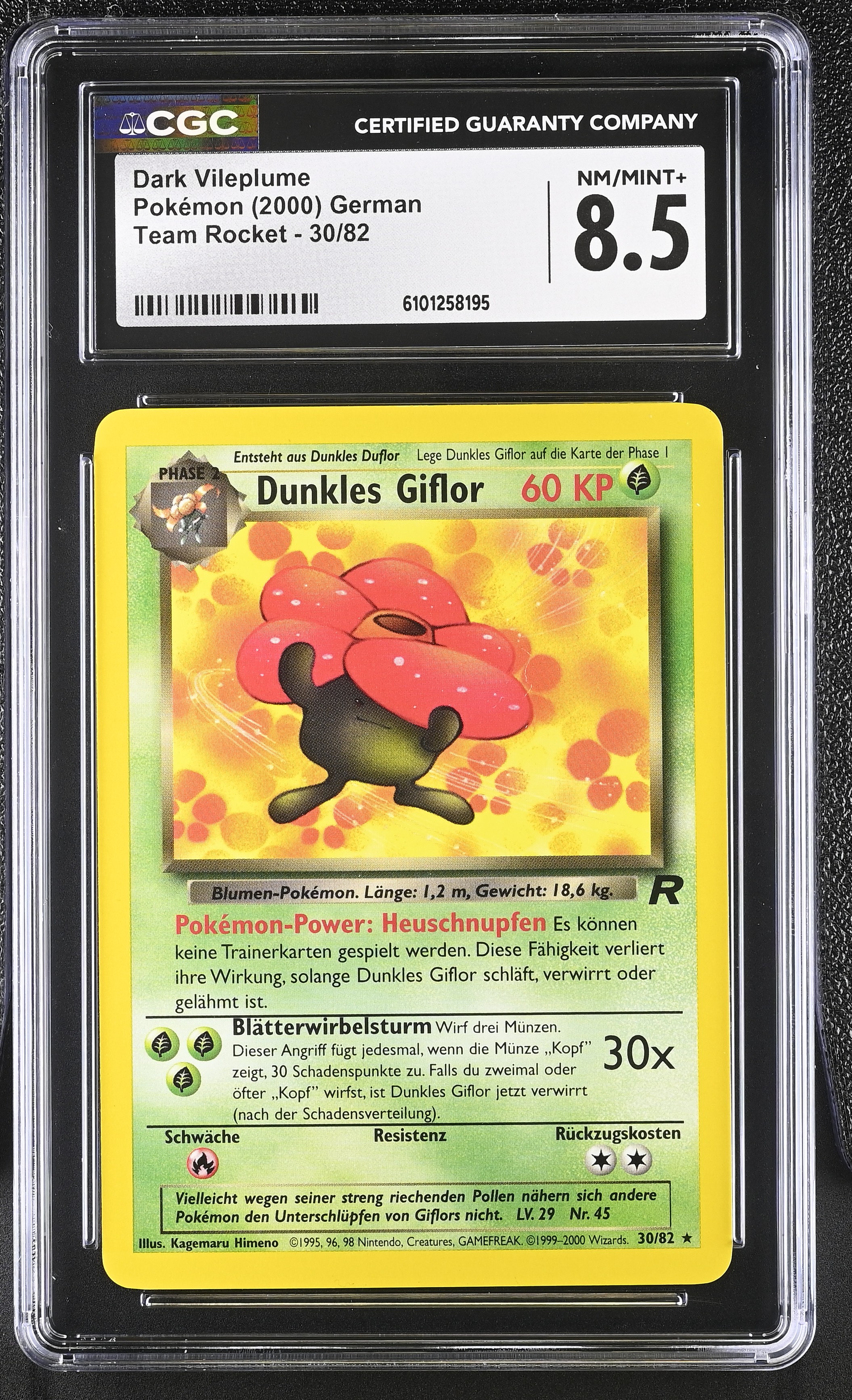 Dark Vileplume - TR 30 - German - CGC 8.5