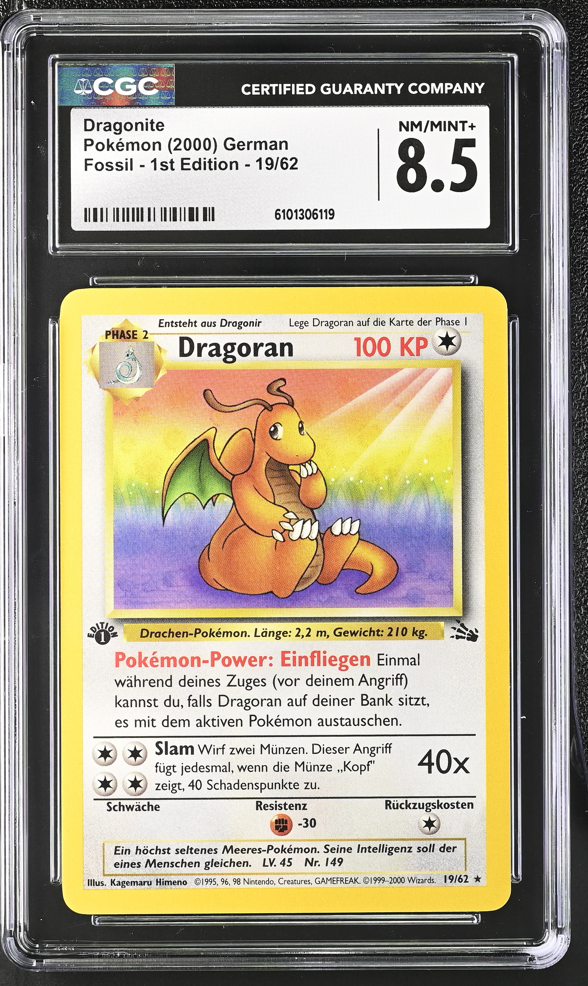 Dragonite - FO 19 - German - CGC 8.5 